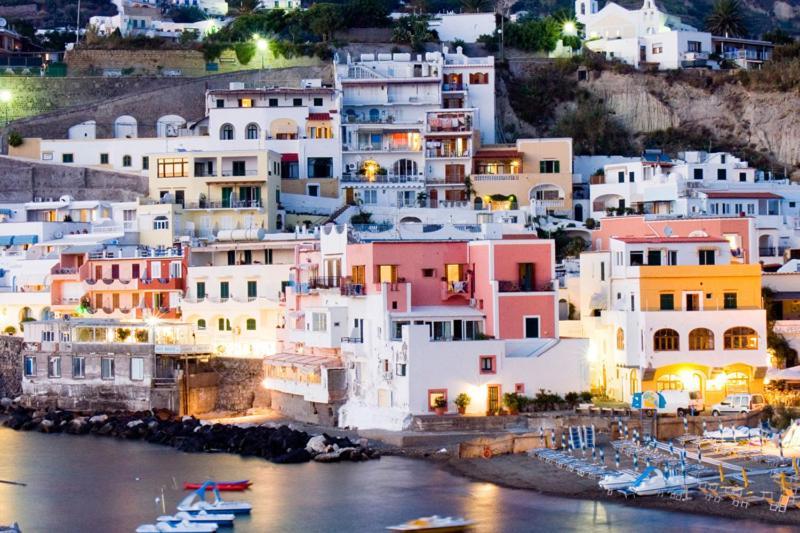 Ring Hostel Forio di Ischia Екстериор снимка