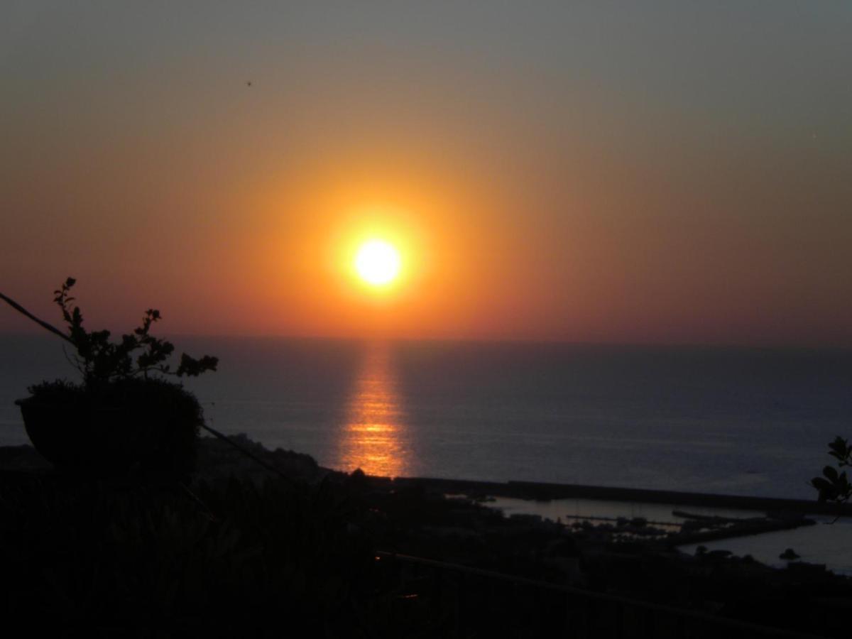 Ring Hostel Forio di Ischia Екстериор снимка